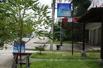 Na Vela Village Ko Lanta Semesteranläggning (resort)