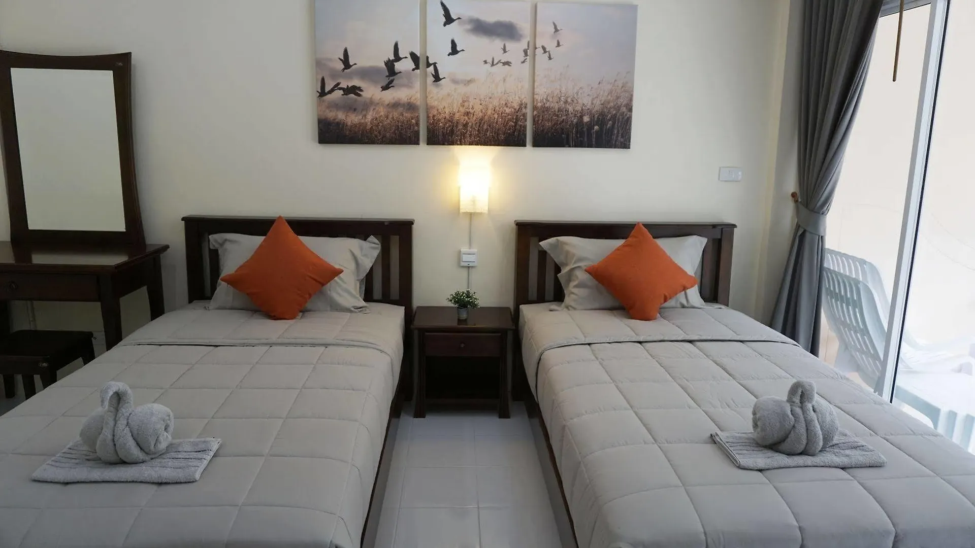 *** Semesteranläggning (resort) Na Vela Village Ko Lanta Thailand